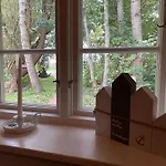 Reetdachhaus Fuer Erholsamen Familienurlaub By Interhome בית נופש