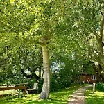 Reetdachhaus Fuer Erholsamen Familienurlaub By Interhome * Norderfriedrichskoog